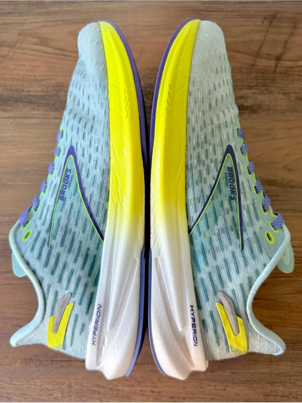 Brooks Women’s Hyperion Max Light Blue / Purple / Yellow (Size: 9-B Medium)